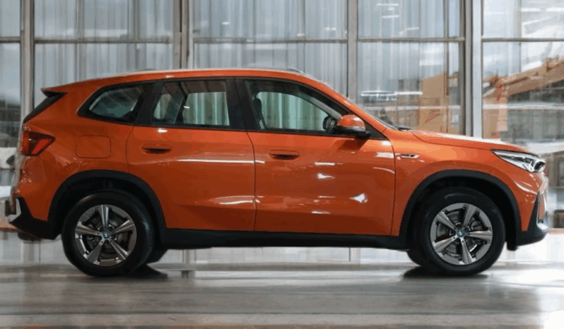 
								BMW X1 xDrive25e | Ibrido plug-in | Arancio dello Utah metallizzato full									