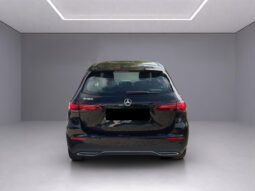 
										Mercedes Benz B180 | Ibrida benzina-elettrico | Nero notte metallizzato full									