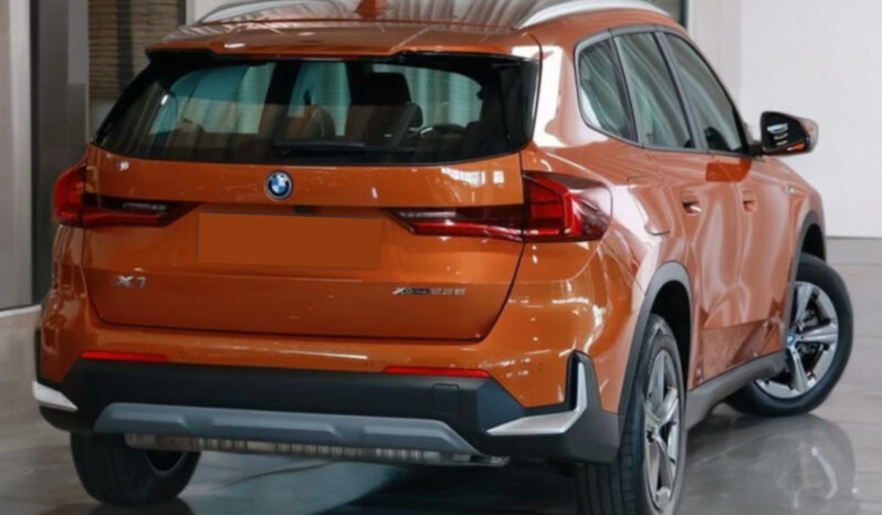 
								BMW X1 xDrive25e | Ibrido plug-in | Arancio dello Utah metallizzato full									