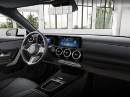 
										Mercedes-Benz CLA 200 | Shooting Brake full									