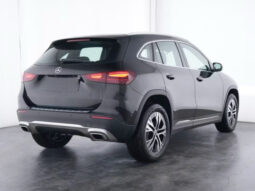 
										Mercedes-Benz GLA 180 d Progressive spurassist pdc full									