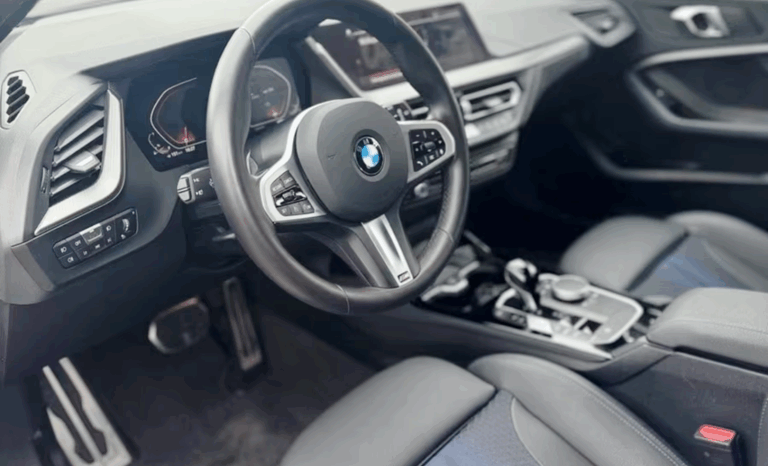 
								BMW serie1 118i | Benzina | Grigio metallizzato full									