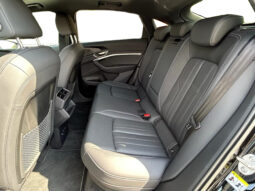
										Audi Q8 Sportback e-tron 55 quattro S line full									