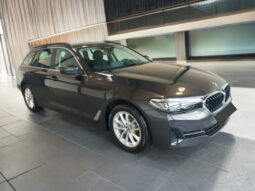 
										BMW 520 i Mild Hybrid | Grigio metallizzato full									