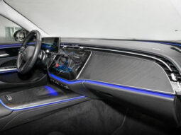 
										Mercedes-Benz E 200 full									