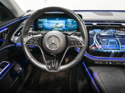 
										Mercedes-Benz E 200 full									