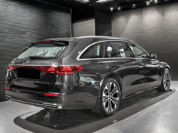 
										Mercedes-Benz E 200 full									