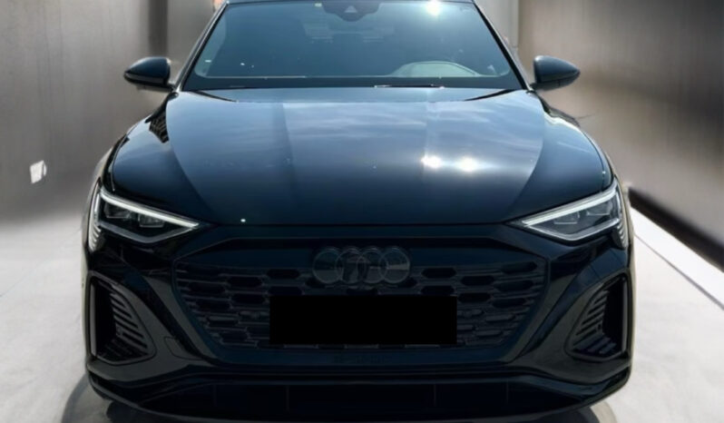 
								Audi Q8 Sportback e-tron 55 quattro S line full									