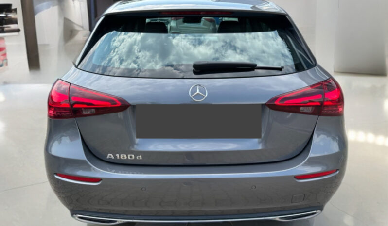 
								Mercedes Benz A180 | diesel | Pelle navi led full									