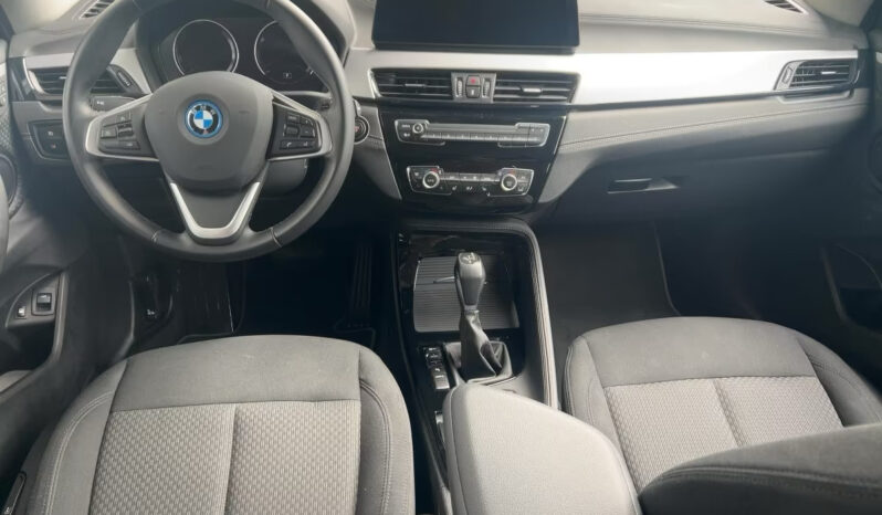 
								BMW X2 xDrive 25e Advantage | Ibrido benzina/elettrico | Nero metallizzato full									