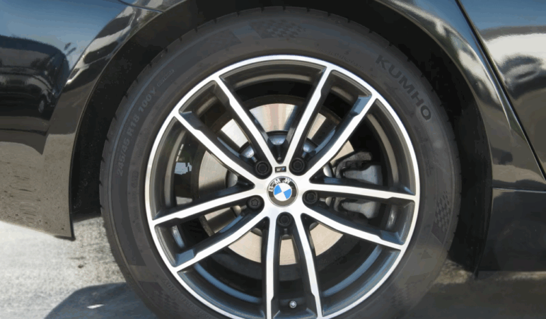 
								BMW 520 i Touring M Sport NAVI LED CAM full									