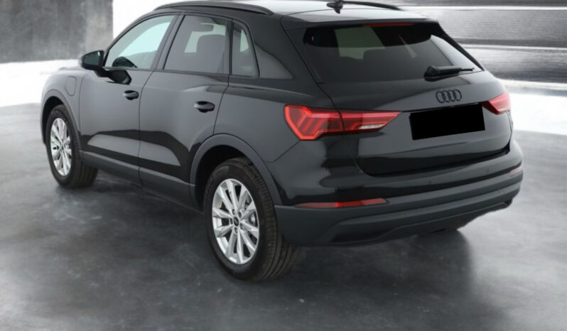 
								Audi Q3 45 TFSIe | Ibrido benzina/elettrico | Nero mito metallizzato full									