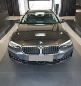 BMW 520 i Mild Hybrid | Grigio metallizzato