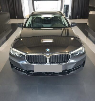 BMW 520 i Mild Hybrid | Grigio metallizzato