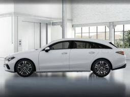 
										Mercedes-Benz CLA 200 | Shooting Brake full									