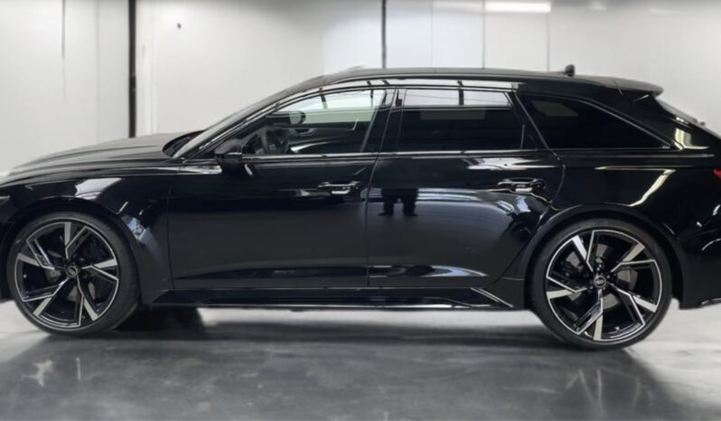 
								Audi RS6 4.0 TFSI | benzina | Nero metallizzato full									