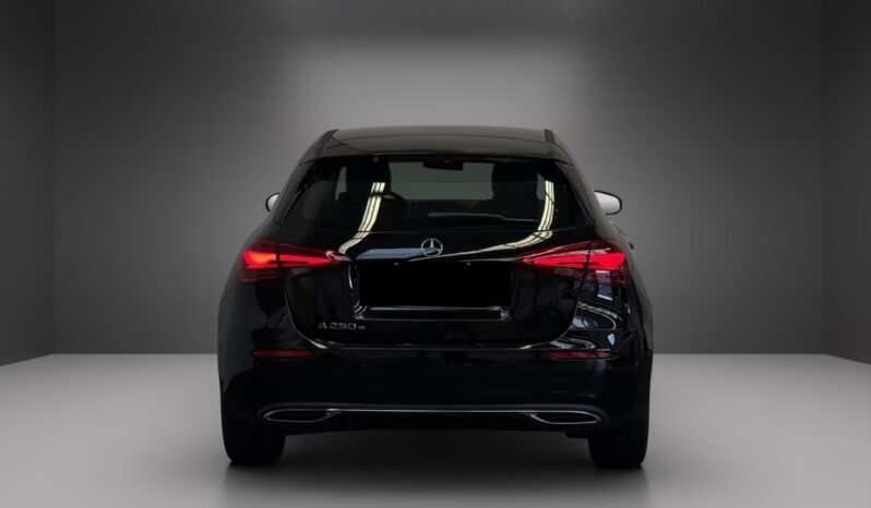 
								Mercedes Benz A250 | Ibrido | e Progressive full									