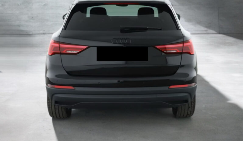 
								Audi Q3 45 TFSIe | Ibrido benzina/elettrico | Nero mito metallizzato full									