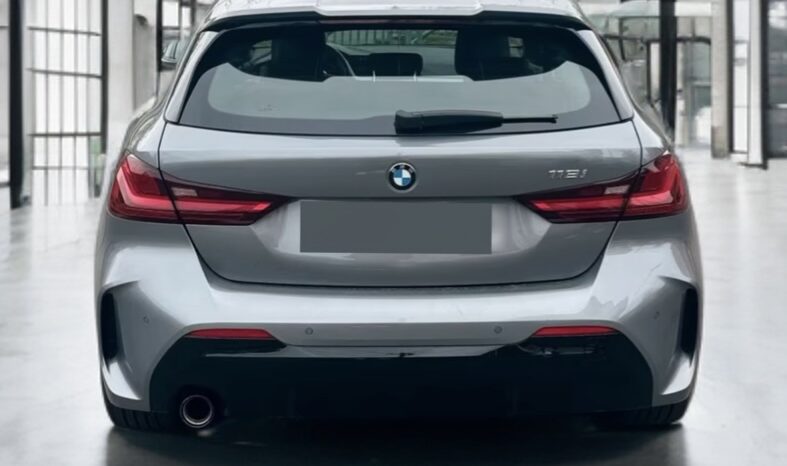 
								BMW serie1 118i | Benzina | Grigio metallizzato full									