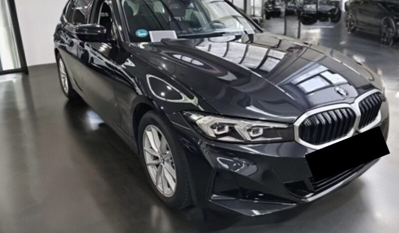 
								BMW 318 d shadow line + gancio traino full									