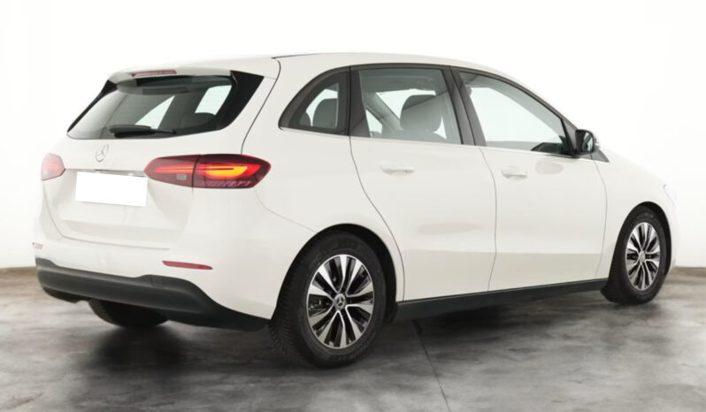 
								Mercedes Benz B180 | Benzina | Bianco polare metallizzato full									