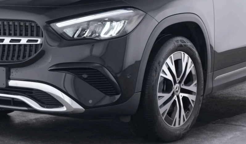 
								Mercedes-Benz GLA 180 d Progressive spurassist pdc full									