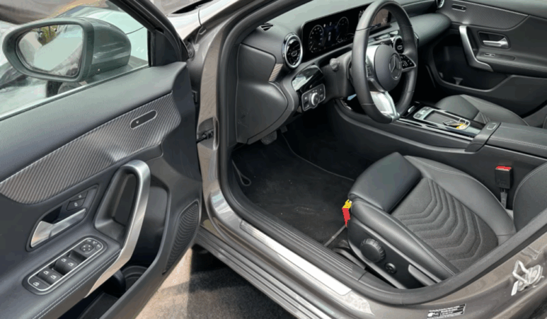
								Mercedes Benz A180 | diesel | Pelle navi led full									