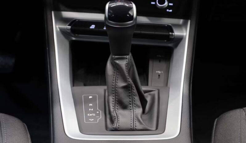 
								Audi Q3 35 TFSI Advanced S-Tronic | Benzina | Bianco Ibis metallizzato full									