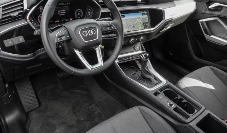 
								Audi Q3 35 TDI | Diesel | Blu Navy metallizzato full									