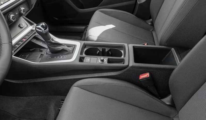 
								Audi Q3 35 TDI | Diesel | Blu Navy metallizzato full									