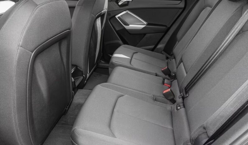 
								Audi Q3 35 TDI | Diesel | Blu Navy metallizzato full									