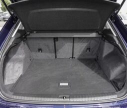 
										Audi Q3 35 TDI | Diesel | Blu Navy metallizzato full									