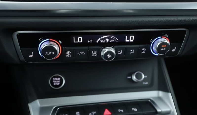 
								Audi Q3 45 TFSIe | Ibrido benzina/elettrico | Nero mito metallizzato full									