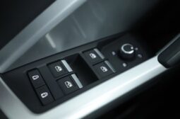 
										Audi Q3 45 TFSIe | Ibrido benzina/elettrico | Nero mito metallizzato full									