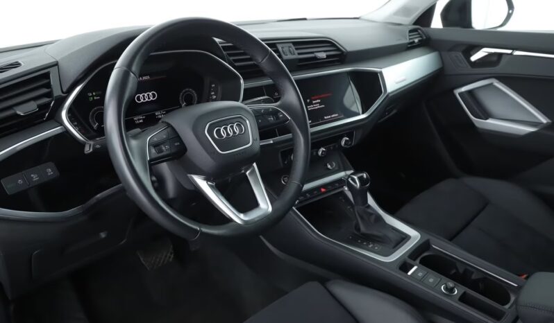 
								Audi Q3 45 TFSIe | Ibrido benzina/elettrico | Nero mito metallizzato full									