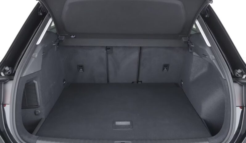 
								Audi Q3 45 TFSIe | Ibrido benzina/elettrico | Nero mito metallizzato full									