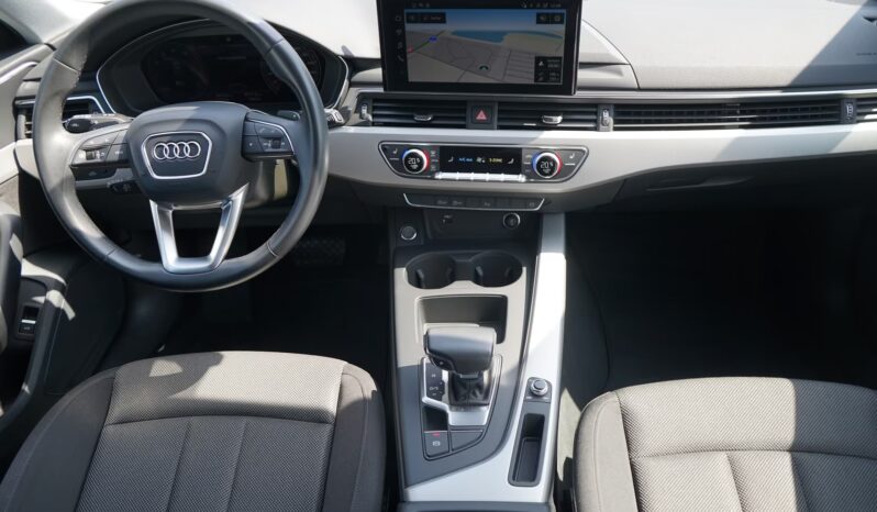 
								Audi A4 TFSI S line | Benzina | Nero metallizzato full									