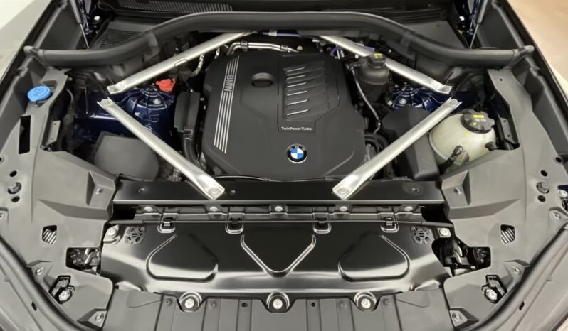 
								BMW X5 xDrive | Benzina | Blu fitonico metallizzato full									