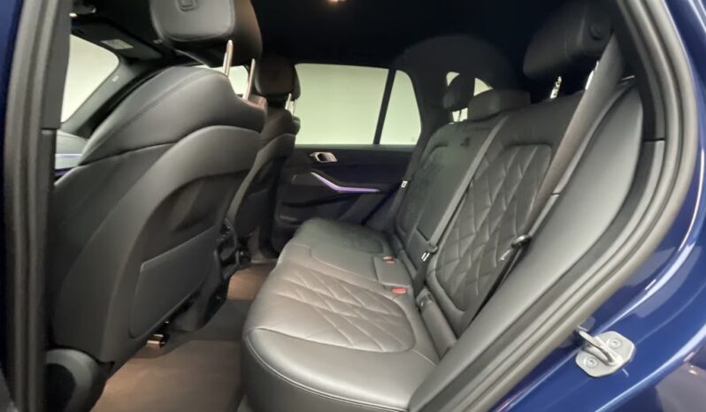 
								BMW X5 xDrive | Benzina | Blu fitonico metallizzato full									