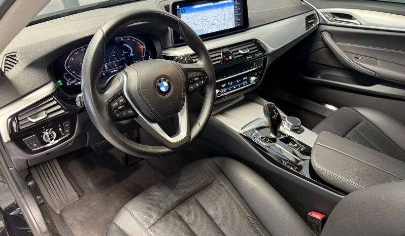 
								BMW 520 xDrive touring | diesel | Nero metallizzato full									