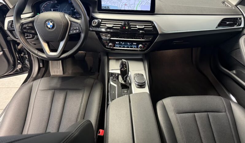 
								BMW 520 xDrive touring | diesel | Nero metallizzato full									