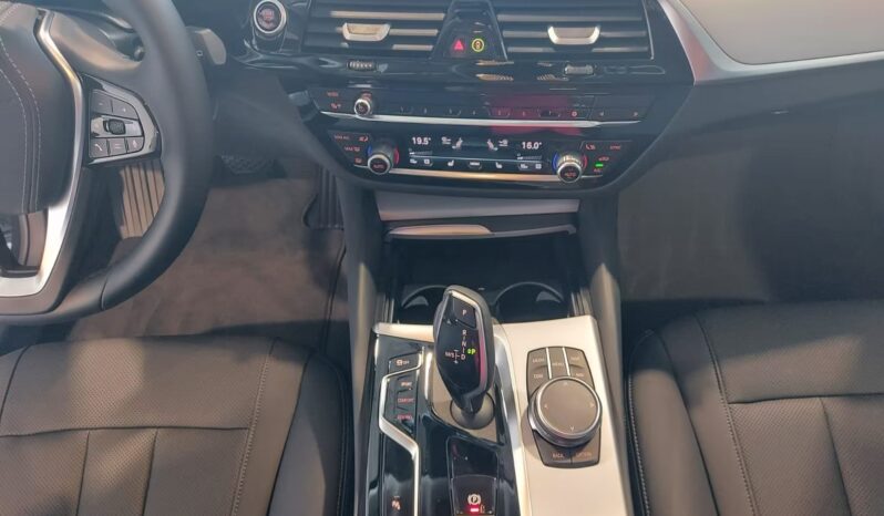 
								BMW 520 i Mild Hybrid | Grigio metallizzato full									