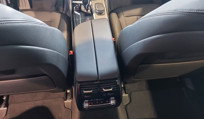
								BMW 520 i Mild Hybrid | Grigio metallizzato full									