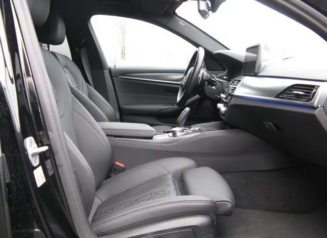 
								BMW 520 i Touring M Sport NAVI LED CAM full									