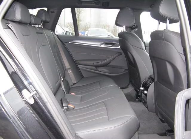 
								BMW 520 i Touring M Sport NAVI LED CAM full									