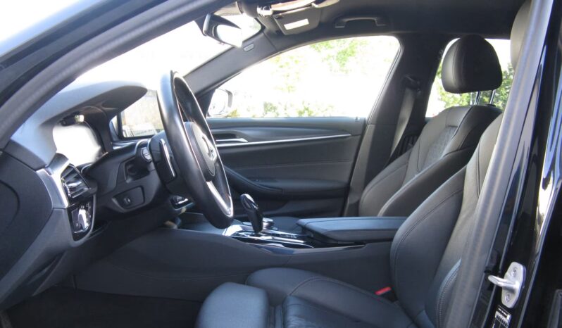 
								BMW 520 i Touring M Sport NAVI LED CAM full									