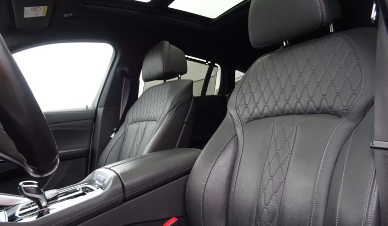 
								BMW X6 xDrive 30d M Sport | Bianco minerale metallizzato full									