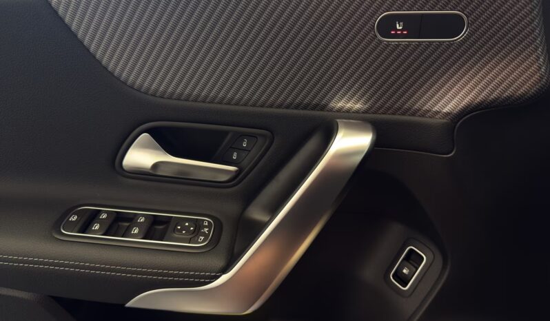 
								Mercedes Benz A250 | Ibrido | e Progressive full									