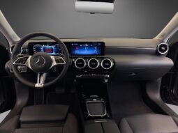 
										Mercedes Benz A250 | Ibrido | e Progressive full									
