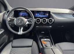 
										Mercedes Benz B180 | Ibrida benzina-elettrico | Nero notte metallizzato full									